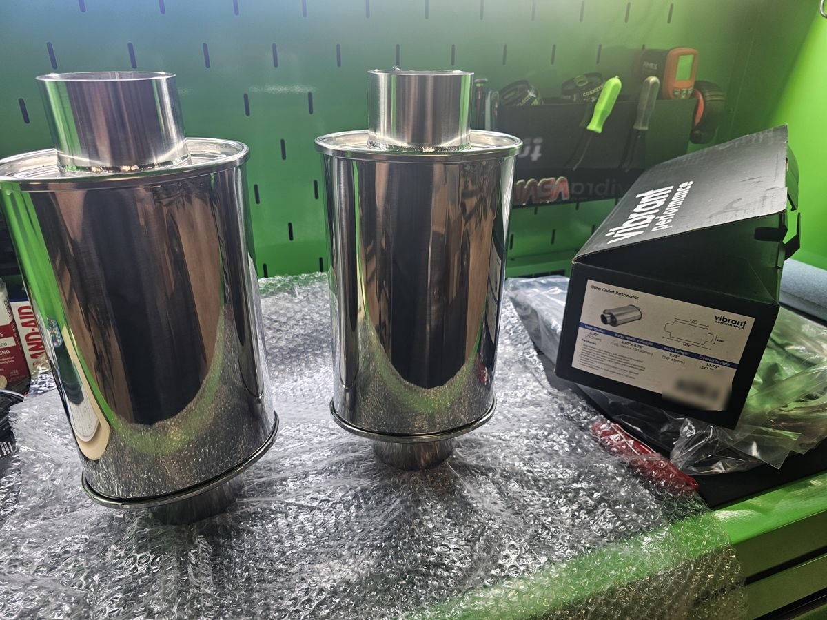 Vibrant Ultra Quiet resonators