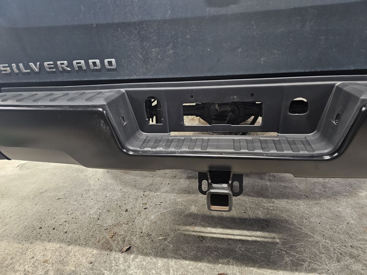 Bumper center with the hitch, plate removed
