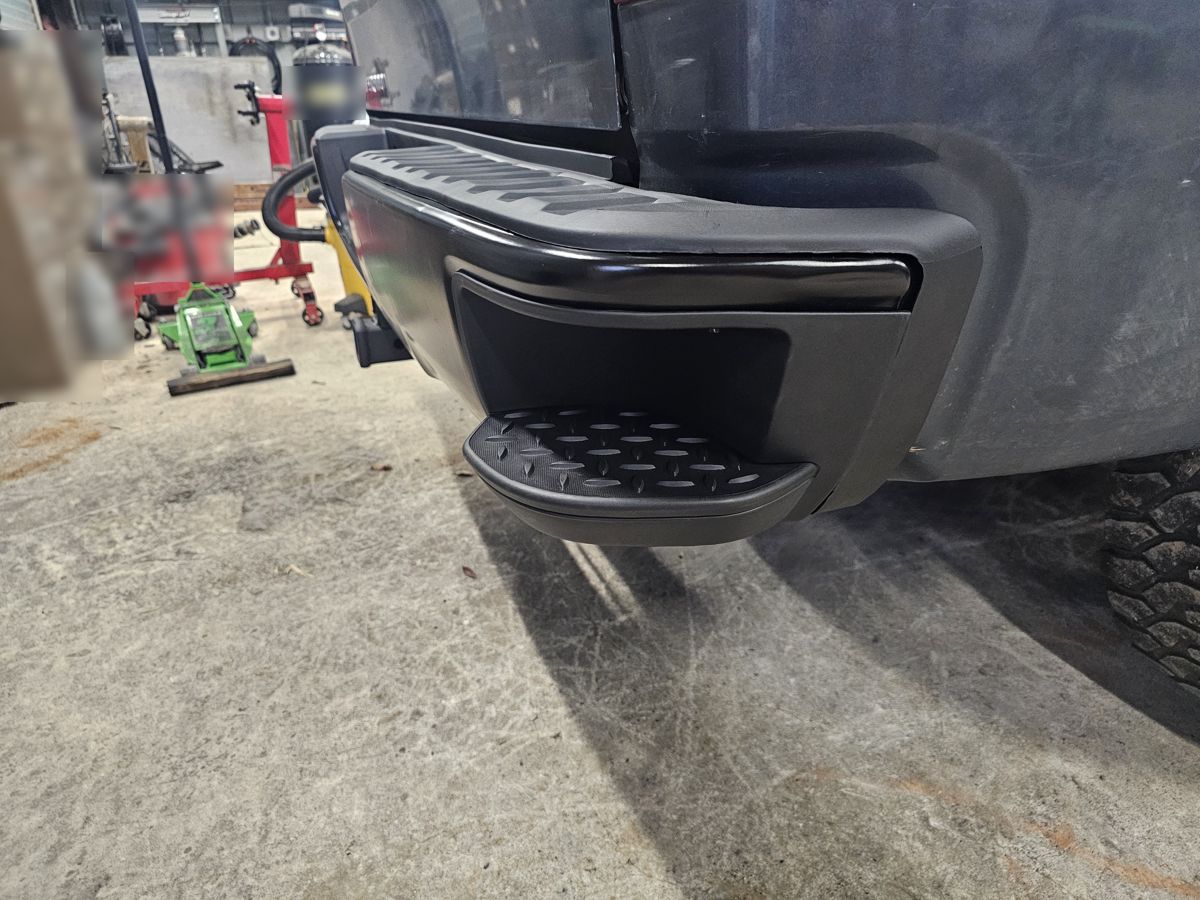Corner step on the newer bumper