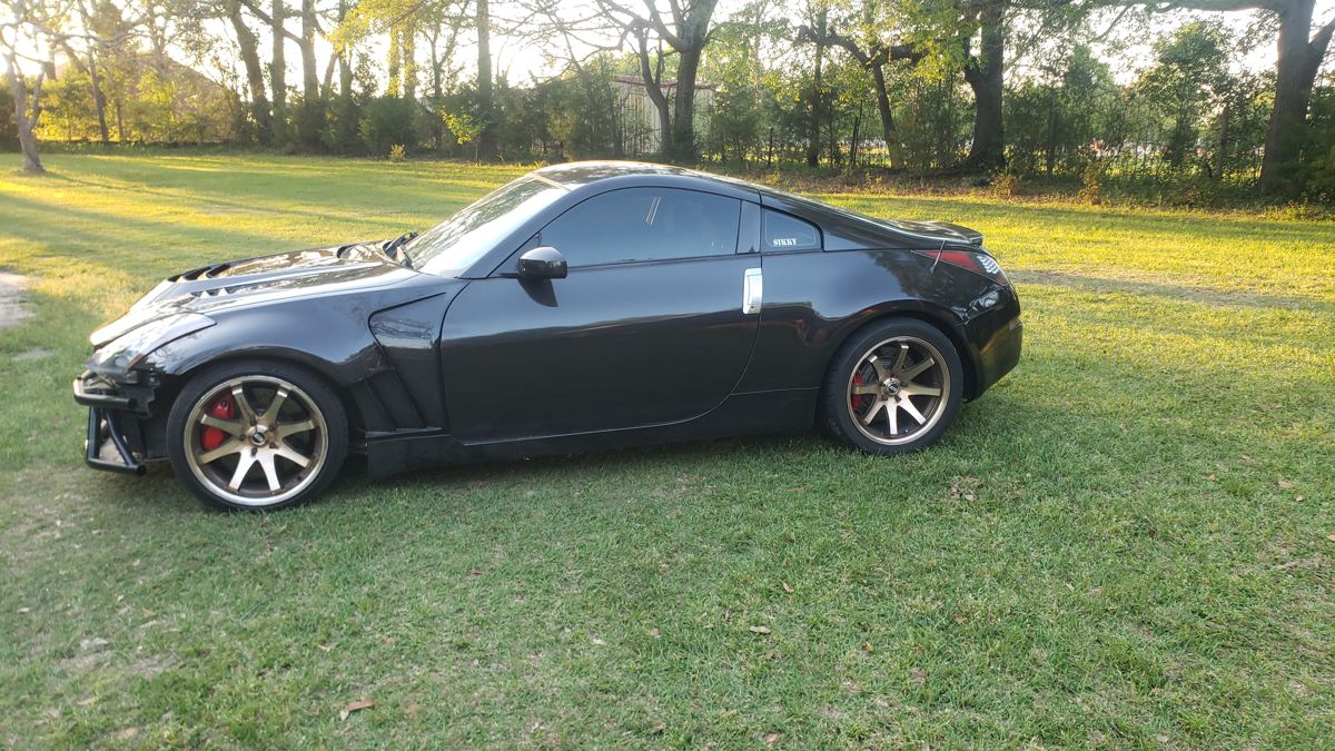 LS-swapped 350Z on bronze wheels